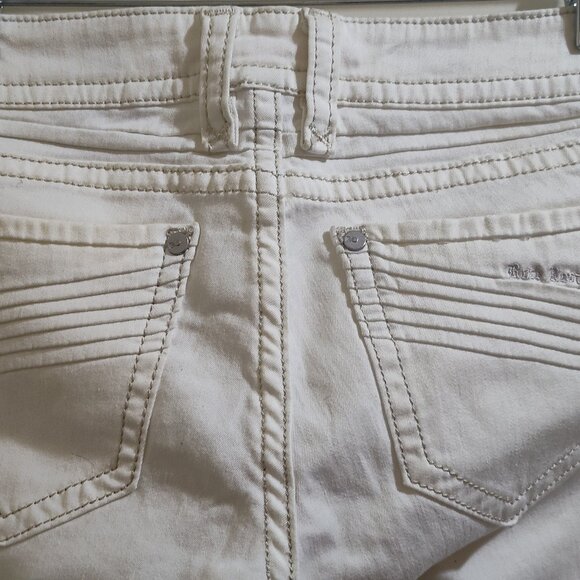 Rock By Rock Revival Off White Capri Size 27 "SUZE" Style:RR8190PZ NWT Jeans - Picture 4 of 10